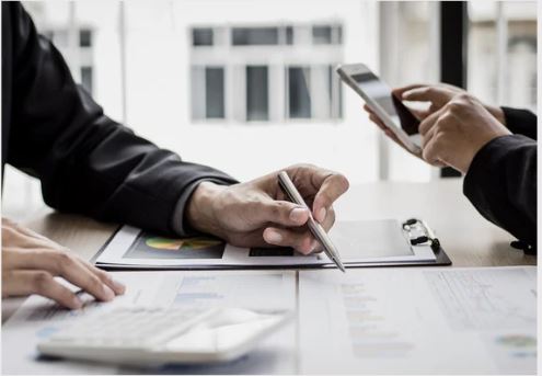 firma de documentos contratos con lapicero